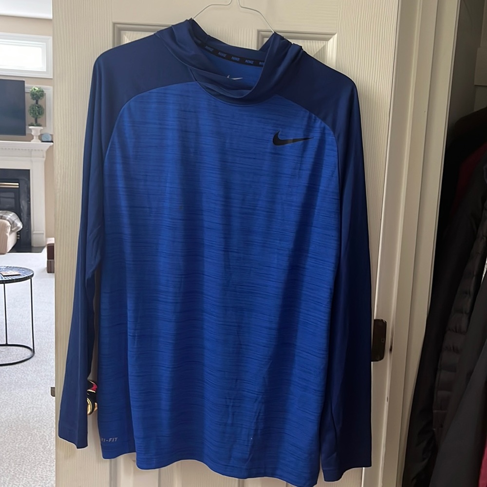 Nike Men’s Pullover